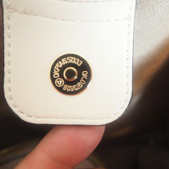 Sondra Roberts Squared Vegan Pebbled Leather Shoulder Tote Bag Cream Gold - Picture 11 of 16